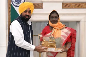ਰਾਸ਼ਟਰਪਤੀ ਦ੍ਰੌਪਦੀ ਮੁਰਮੂ ਨੂੰ ਮਿਲੇ CM ਭਗਵੰਤ ਮਾਨ