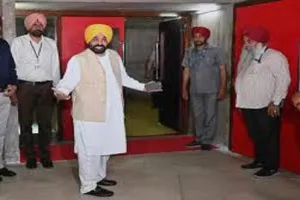 ਸ਼੍ਰੀ ਗੁਰੂ ਤੇਗ ਬਹਾਦਰ ਜੀ ਦਾ 350 ਸਾਲ ਸ਼ਹੀਦੀ ਦਿਹਾੜਾ ਪੰਜਾਬ ਸਰਕਾਰ PM ਸਣੇ ਸਾਰੇ ਸੂਬਿਆਂ ਨੂੰ ਭੇਜੇਗੀ ਸੱਦਾ ਪੱਤਰ