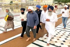 ਅੰਮ੍ਰਿਤਸਰ ਪਹੁੰਚੇ ਸੰਨੀ ਦਿਓਲ , ਹਰਿਮੰਦਰ ਸਾਹਿਬ ਵਿਖੇ ਟੇਕਿਆ ਮੱਥਾ ..