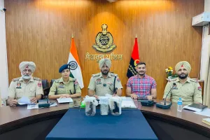 ਪਿੰਡ ਖਨਾਲ ਕਲਾਂ ਲੁੱਟਖੋਹ ਮਾਮਲਾ ਟਰੇਸ; 04 ਮੁਲਜ਼ਮ ਗ੍ਰਿਫਤਾਰ; 02 ਦੇਸੀ ਪਿਸਤੌਲ, 4800/- ਰੁਪਏ, ਵਾਰਦਾਤ ਸਮੇਂ ਵਰਤੀ 01 ਕਾਰ ਅਤੇ 01 ਮੋਟਰਸਾਈਕਲ ਬ੍ਰਾਮਦ