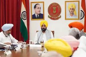 ਸ੍ਰੀ ਅਕਾਲ ਤਖ਼ਤ ਸਾਹਿਬ ਵਿਖੇ ਪੇਸ਼ ਹੋਣ ਤੋਂ ਪਹਿਲਾਂ 'ਆਪ' ਵੱਲੋਂ ਅੰਮ੍ਰਿਤਸਰ 'ਚ ਵਿਸ਼ੇਸ਼ ਮੀਟਿੰਗ