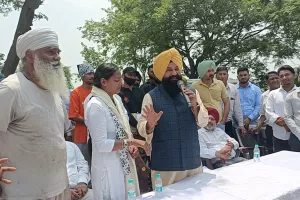 ਪੰਜਾਬ ਰਾਜ ਅਨੁਸੂਚਿਤ ਜਾਤੀਆਂ ਕਮਿਸ਼ਨ ਦੇ ਚੇਅਰਮੈਨ ਨੇ ਖੁੱਲ੍ਹੀ ਕਚਿਹਰੀ ਲਾ ਕੇ ਲੋਕਾਂ ਦੀਆਂ ਸਮੱਸਿਆਵਾਂ ਸੁਣੀਆਂ