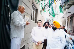 ਹਰਜੋਤ ਸਿੰਘ ਬੈਂਸ ਨੇ ਰਾਤ 1 ਵਜੇ ਅੰਮ੍ਰਿਤਸਰ ਵਿੱਚ ਸਫ਼ਾਈ ਮੁਹਿੰਮ ਦੀ ਕੀਤੀ ਅਗਵਾਈ