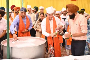 ਪੰਜਾਬ ਪੁਲਿਸ ਵੱਲੋਂ ਸ੍ਰੀ ਗੁਰੂ ਅਰਜਨ ਦੇਵ ਜੀ ਦੇ ਸ਼ਹੀਦੀ ਦਿਹਾੜੇ ਨੂੰ ਸਮਰਪਿਤ 'ਛਬੀਲ' ਲਗਾਈ ਗਈ