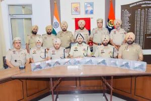 ਸਰਹੱਦ ਪਾਰੋਂ ਹਥਿਆਰ ਤਸਕਰੀ ਵਾਲੇ ਨੈੱਟਵਰਕ ਨਾਲ ਸਬੰਧਤ ਚਾਰ ਵਿਅਕਤੀ 10 ਆਧੁਨਿਕ ਪਿਸਤੌਲਾਂ ਸਣੇ ਕਾਬੂ