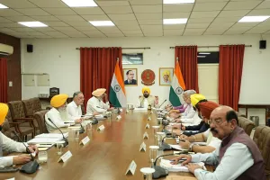 ਮੁੱਖ ਮੰਤਰੀ ਭਗਵੰਤ ਸਿੰਘ ਮਾਨ ਦੀ ਅਗਵਾਈ ਵਿੱਚ ਵਜ਼ਾਰਤ ਵੱਲੋਂ ਚੋਣ ਵਿਭਾਗ ਦੇ ਸੇਵਾ ਨਿਯਮਾਂ ’ਚ ਸੋਧ ਨੂੰ ਹਰੀ ਝੰਡੀ