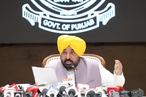 ਮੁੱਖ ਮੰਤਰੀ ਦੇ ਆਦੇਸ਼ 'ਤੇ ਸਹਿਕਾਰਤਾ ਵਿਭਾਗ ਵੱਲੋਂ ਨਕਲੀ ਯੂਰੀਆ ਦੀ ਸਪਲਾਈ ਦੇ ਮਾਮਲੇ ਵਿੱਚ ਅਧਿਕਾਰੀਆਂ ਖ਼ਿਲਾਫ਼ ਵੱਡੀ ਕਾਰਵਾਈ