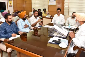 ਵਿੱਤ ਮੰਤਰੀ ਹਰਪਾਲ ਸਿੰਘ ਚੀਮਾ ਵੱਲੋਂ ਮੁਲਾਜ਼ਮ ਯੂਨੀਅਨਾਂ ਨਾਲ ਮੁਲਾਕਾਤ; ਜਾਇਜ਼ ਮੰਗਾਂ ’ਤੇ ਜਲਦ ਕਾਰਵਾਈ ਦਾ ਦਿੱਤਾ ਭਰੋਸਾ