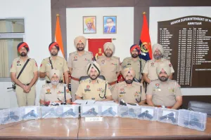ਸਰਹੱਦ ਪਾਰੋਂ ਹਥਿਆਰ ਤਸਕਰੀ ਵਾਲੇ ਮਾਡਿਊਲ ਨਾਲ ਸਬੰਧਤ ਅੱਠ ਵਿਅਕਤੀ 11 ਆਧੁਨਿਕ ਪਿਸਤੌਲਾਂ ਸਣੇ ਕਾਬੂ