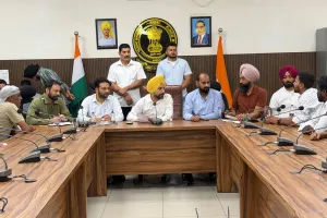 ਓ.ਐਸ.ਡੀ. ਸੁਖਵੀਰ ਸਿੰਘ ਨੇ ਮੁੱਖ ਮੰਤਰੀ ਸਹਾਇਤਾ ਕੇਂਦਰ, ਧੂਰੀ ਵਿਖੇ ਸੁਣੀਆਂ ਲੋਕਾਂ ਦੀਆਂ ਮੁਸ਼ਕਲਾਂ