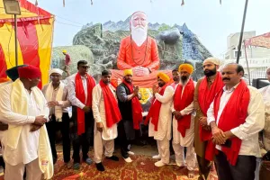 ਲੋਕ ਨਿਰਮਾਣ ਮੰਤਰੀ ਹਰਭਜਨ ਸਿੰਘ ਈ.ਟੀ.ਓ. ਨੇ ਟੇਕਿਆ ਮੱਥਾ, ਸੰਗਤਾਂ ਨੂੰ ਦਿੱਤੀਆਂ ਵਧਾਈਆਂ