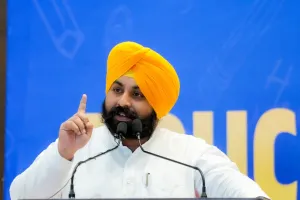  ਭਗਵੰਤ ਮਾਨ ਸਰਕਾਰ ਵੱਲੋਂ ਨੀਟ, ਜੇ.ਈ.ਈ. ਪ੍ਰੀਖਿਆਵਾਂ ਦੇ ਸ਼ਾਨਦਾਰ ਨਤੀਜਿਆਂ ਲਈ 300 ਤੋਂ ਵੱਧ ਪ੍ਰਿੰਸੀਪਲਾਂ ਦਾ ਸਨਮਾਨ