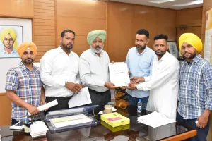 ਭਗਵੰਤ ਮਾਨ ਸਰਕਾਰ ਵੱਲ਼ੋਂ ਮੁਲਾਜ਼ਮਾਂ ਦੀਆਂ ਮੰਗਾਂ ਹੱਲ ਕਰਨ ਦੀ ਪ੍ਰਕਿਰਿਆ 'ਚ ਤੇਜ਼ੀ ਲਿਆਉਣ ਦੇ ਨਿਰਦੇਸ਼: ਹਰਪਾਲ ਸਿੰਘ ਚੀਮਾ