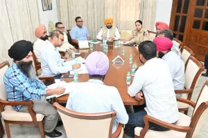  ਠੇਕੇ 'ਤੇ ਕੰਮ ਕਰਨ ਵਾਲੇ ਕਰਮਚਾਰੀਆਂ ਨੂੰ ਰੈਗੂਲਰ ਕਰਨ ਦਾ ਫ਼ੈਸਲਾ ਨਿਰਪੱਖ ਢੰਗ ਨਾਲ ਲਾਗੂ ਕੀਤਾ ਜਾਵੇਗਾ: ਤਰੁਨਪ੍ਰੀਤ ਸਿੰਘ ਸੌਂਦ