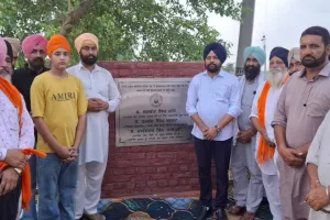 ਵਿਧਾਇਕ ਲਾਲਪੁਰਾ ਵੱਲੋਂ ਕੱਦਗਿੱਲ ਅਤੇ ਲਾਲਪੁਰ ਦੀਆਂ 9 ਸੜਕਾਂ ਦੀ ਨਵੀਂ ਉਸਾਰੀ ਦੇ ਕੰਮ ਦੀ ਸ਼ੁਰੂਆਤ