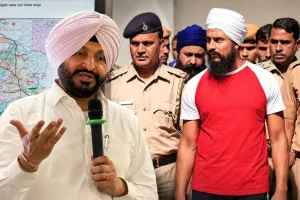   ਜਗਤਾਰ  ਹਵਾਰਾ ਦੀ 1 ਦਿਨ ਦੀ ਪੈਰੋਲ ਨੁੂੰ ਲੇੈ ਕੇ ਰਵਨੀਤ ਬਿੱਟੂ ਦਾ ਵੱਡਾ ਬਿਆਨ , ਗਵਰਨਰ ਕੋਲ ਪਹੁੰਚੇ ਬਿੱਟੂ ? 