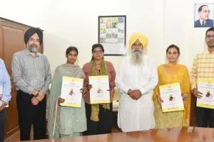 ਗੁਰਮੀਤ ਸਿੰਘ ਖੁੱਡੀਆਂ ਨੇ ਪਸ਼ੂ ਪਾਲਣ ਵਿਭਾਗ ਵਿੱਚ ਚਾਰ ਨਵ-ਨਿਯੁਕਤ ਉਮੀਦਵਾਰਾਂ ਨੂੰ ਸੌਂਪੇ ਨਿਯੁਕਤੀ ਪੱਤਰ