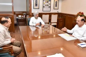 ਮੋਹਿੰਦਰ ਭਗਤ ਵੱਲੋਂ ਮਧੂ ਮੱਖੀ ਪਾਲਣ, ਰੇਸ਼ਮ ਪਾਲਣ ਅਤੇ ਖੁੰਭ ਉਤਪਾਦਨ ਨਾਲ ਸਬੰਧਤ ਯੋਜਨਾਵਾਂ ਦੀ ਪ੍ਰਗਤੀ ਦਾ ਜਾਇਜ਼ਾ