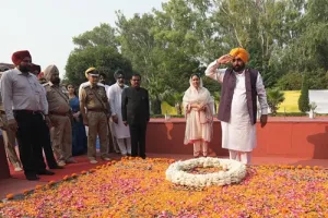 ਸਾਡੀ ਸਰਕਾਰ ਸ਼ਹੀਦ-ਏ-ਆਜ਼ਮ ਭਗਤ ਸਿੰਘ, ਰਾਜਗੁਰੂ, ਸੁਖਦੇਵ ਦੇ ਆਦਰਸ਼ਾਂ 'ਤੇ ਚੱਲ ਰਹੀ ਹੈ: ਮੁੱਖ ਮੰਤਰੀ ਭਗਵੰਤ ਸਿੰਘ ਮਾਨ