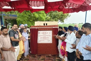 ਵਿਧਾਇਕ ਨਰਿੰਦਰ ਕੌਰ ਭਰਾਜ ਵੱਲੋਂ 2.39 ਕਰੋੜ ਰੁਪਏ ਦੀ ਲਾਗਤ ਨਾਲ ਬਣਨ ਵਾਲੀਆਂ ਦੋ ਸੜਕਾਂ ਦੇ ਨੀਂਹ ਪੱਥਰ