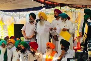 ਭਗਵੰਤ ਮਾਨ ਸਰਕਾਰ ਵੱਲੋਂ ਲਿਖਤੀ ਭਰੋਸੇ ਤੋਂ ਬਾਅਦ ਕਿਸਾਨਾਂ ਨੇ ਚੰਡੀਗੜ੍ਹ-ਮੋਹਾਲੀ ਸਰਹੱਦ ’ਤੇ ਚੱਲ ਰਿਹਾ ਧਰਨਾ ਸਮਾਪਤ ਕੀਤਾ