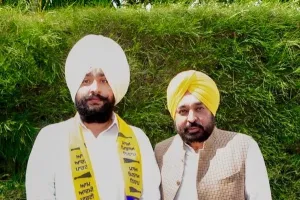 ਟਕਸਾਲੀ ਅਕਾਲੀ ਆਗੂ ਰਣਤੇਜ ਸਿੰਘ ਪੋਵਾਰ 'ਆਪ' ਵਿੱਚ ਸ਼ਾਮਲ