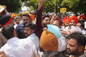 ਚੋਣਾਂ ਤੋਂ ਪਹਿਲਾਂ ਈਡੀ ਦੇ ਛਾਪਿਆਂ ਵਿਰੁੱਧ 'ਆਪ' ਆਗੂਆਂ ਤੇ ਵਰਕਰਾਂ ਦਾ ਪ੍ਰਦਰਸ਼ਨ