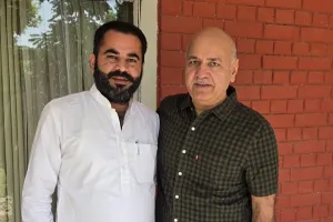 ਸਿਸੋਦੀਆ ਨਾਲ ਮਿਲੇ ਸਵਨਾ, ਸਰਹੱਦੀ ਕਿਸਾਨਾਂ ਦੀ ਕੱਚੀ ਜ਼ਮੀਨ ਪੱਕੀ ਕਰਨ ਦਾ ਮੁੱਦਾ ਉਠਾਇਆ