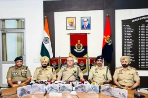 ਅੰਮ੍ਰਿਤਸਰ ਵਿੱਚ ਗੈਰ-ਕਾਨੂੰਨੀ ਹਥਿਆਰ ਸਪਲਾਈ ਨੈੱਟਵਰਕ ਦਾ ਪਰਦਾਫਾਸ਼; 8 ਪਿਸਤੌਲਾਂ ਸਮੇਤ ਦੋ ਕਾਬੂ
