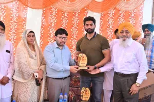 ਕੈਬਨਿਟ ਮੰਤਰੀ ਡਾ. ਰਵਜੋਤ ਸਿੰਘ ਵਲੋਂ ਪਿੰਡ ਬੱਸੀ ਮਰੂਫ ਸਿਆਲਾਂ ’ਚ ’ਮੁੱਖ ਮੰਤਰੀ ਪਿੰਡ ਜਿੰਮ’ ਦੀ ਸ਼ੁਰੂਆਤ