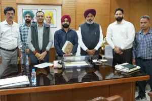 ਵਿੱਤ ਮੰਤਰੀ ਹਰਪਾਲ ਸਿੰਘ ਚੀਮਾ  ਵੱਲੋਂ ਵਿਭਾਗਾਂ ਨੂੰ ਯੋਗ ਆਊਟਸੋਰਸ ਮੁਲਾਜ਼ਮਾਂ ਨੂੰ ਠੇਕੇ 'ਤੇ ਲਿਆਉਣ ਦੀ ਪ੍ਰਕਿਰਿਆ ਵਿੱਚ ਤੇਜ਼ੀ ਲਿਆਉਣ ਦੇ ਨਿਰਦੇਸ਼