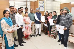ਭਗਵੰਤ ਮਾਨ ਸਰਕਾਰ ਨੇ ਟਰਾਂਸਪੋਰਟ ਵਿਭਾਗ ਵਿੱਚ ਤਰਸ ਦੇ ਆਧਾਰ 'ਤੇ 9 ਉਮੀਦਵਾਰਾਂ ਨੂੰ ਨਿਯੁਕਤੀ ਪੱਤਰ ਵੰਡੇ