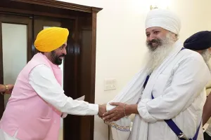 ਧਰਮ ਯੁੱਧ ਮੋਰਚੇ ਦੇ ਵਫ਼ਦ ਨੇ ਮੁੱਖ ਮੰਤਰੀ ਭਗਵੰਤ ਸਿੰਘ ਮਾਨ ਨਾਲ ਕੀਤੀ ਮੁਲਾਕਾਤ