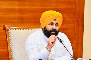 ਮਾਨ ਸਰਕਾਰ ਵੱਲੋਂ ਦੁਕਾਨਦਾਰਾਂ ਨੂੰ ਦੀਵਾਲੀ ਦਾ ਤੋਹਫ਼ਾ: ਹਰਜੋਤ ਬੈਂਸ ਨੇ ਦੁਕਾਨਦਾਰਾਂ ਨੂੰ ਮਾਲਕੀ ਹੱਕ ਦੇਣ ਲਈ 'ਮੇਰੀ ਦੁਕਾਨ, ਮੇਰੇ ਨਾਮ' ਸਕੀਮ ਦੀ ਕੀਤੀ ਸ਼ੁਰੂਆਤ