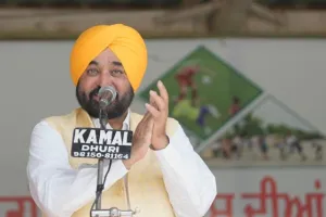  ਬਰਨਾਲਾ ਦੇ ਡੀਸੀ ਨੇ ਢਿੱਲਵਾਂ ਵਿੱਚ ਨਸ਼ਿਆਂ ਦੇ ਹੌਟਸਪੌਟ ਖ਼ਤਮ ਕਰਕੇ ਬੱਚਿਆਂ ਲਈ ਖੇਡ ਮੈਦਾਨ ਅਤੇ ਪਾਰਕ ਬਣਾਉਣ ਦੇ ਨਿਰਦੇਸ਼ ਦਿੱਤੇ