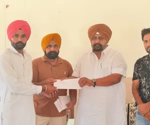 ਵਿਧਾਇਕ ਰਣਬੀਰ ਸਿੰਘ ਭੁੱਲਰ ਨੇ ਹਲਕੇ ਦੇ ਵੱਖ - ਵੱਖ ਪਿੰਡਾਂ ਵਿੱਚ 98.42 ਲੱਖ ਰੁਪਏ ਦੇ ਵਿਕਾਸ ਕਾਰਜਾਂ ਲਈ ਚੈੱਕ ਵੰਡੇ