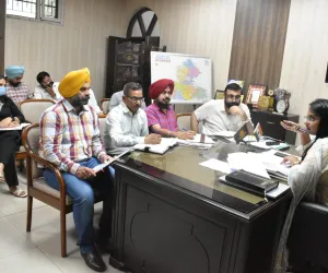 ਵਧੀਕ ਡਿਪਟੀ ਕਮਿਸ਼ਨਰ ਵੱਲੋਂ ਪਿੰਡਾਂ ’ਚ ਚੱਲ ਰਹੇ ਸੈਨੀਟੇਸ਼ਨ ਤੇ ਕੂੜਾ ਪ੍ਰਬੰਧਨ ਪ੍ਰਾਜੈਕਟਾਂ ਦੀ ਸਮੀਖਿਆ 
