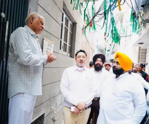 ਹਰਜੋਤ ਸਿੰਘ ਬੈਂਸ ਨੇ ਰਾਤ 1 ਵਜੇ ਅੰਮ੍ਰਿਤਸਰ ਵਿੱਚ ਸਫ਼ਾਈ ਮੁਹਿੰਮ ਦੀ ਕੀਤੀ ਅਗਵਾਈ