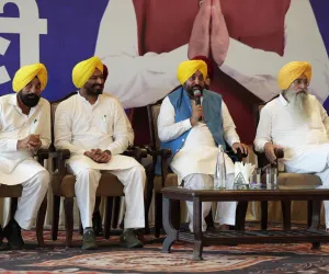 ਮੁੱਖ ਮੰਤਰੀ ਭਗਵੰਤ ਸਿੰਘ ਮਾਨ ਵੱਲੋਂ 15 ਅਗਸਤ ਤੋਂ ਸਰਪੰਚਾਂ ਲਈ 10,000 ਰੁਪਏ ਮਾਸਿਕ ਮਾਣਭੱਤੇ ਦਾ ਐਲਾਨ