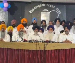 ਅਕਾਲੀ ਦਲ ਨੂੰ ਝਟਕਾ !15 ਆਗੂਆਂ ਨੇ ਛੱਡੀ ਪਾਰਟੀ MP ਅੰਮ੍ਰਿਤਪਾਲ ਸਿੰਘ ਨਾਲ ਮਿਲਾਇਆ ਹੱਥ....