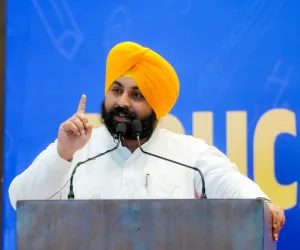  ਭਗਵੰਤ ਮਾਨ ਸਰਕਾਰ ਵੱਲੋਂ ਨੀਟ, ਜੇ.ਈ.ਈ. ਪ੍ਰੀਖਿਆਵਾਂ ਦੇ ਸ਼ਾਨਦਾਰ ਨਤੀਜਿਆਂ ਲਈ 300 ਤੋਂ ਵੱਧ ਪ੍ਰਿੰਸੀਪਲਾਂ ਦਾ ਸਨਮਾਨ