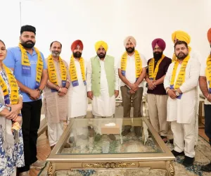 ਮੁਕੇਰੀਆਂ ਵਿੱਚ ਕਾਂਗਰਸ ਨੂੰ ਵੱਡਾ ਝਟਕਾ, ਕਈ ਸੀਨੀਅਰ ਆਗੂ 'ਆਪ' ਵਿੱਚ ਹੋਏ ਸ਼ਾਮਲ