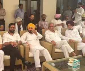 2027 ਚੋਣਾਂ ਤੋਂ ਪਹਿਲਾਂ ਪੰਜਾਬ ਕਾਂਗਰਸ ਵਿੱਚ ਫੁੱਟ ਦਾ ਖਤਰਾ; ਬਘੇਲ ਨੇ ਚੰਨੀ ਧੜੇ ਨਾਲ ਕੀਤੀ 2 ਘੰਟੇ ਮੀਟਿੰਗ