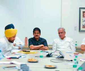 ਚੰਨੀ ਨੇ ਹਾਈਕਮਾਨ ਅੱਗੇ ਖੋਲ੍ਹਿਆ ਮੋਰਚਾ! ਦੇਣਗੇ ਅਸਤੀਫ਼ਾ?  ਚੱਲਦੀ ਮੀਟਿੰਗ ਛੱਡ ਕੇ ਬਾਹਰ ਭੱਜੇ ਵੇਣੂਗੋਪਿਲ, ਜਾਣੋ ਪੂਰਾ ਸੱਚ