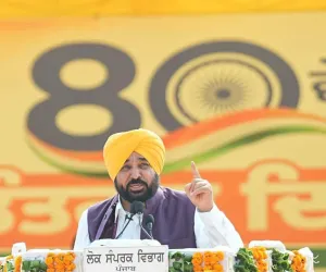 'ਪੰਜਾਬ ਤੋੜਨ ਦੇ ਮਨਸੂਬੇ ਕਦੇ ਸਫਲ ਨਹੀਂ ਹੋਣਗੇ' - ਫਿਰੋਜ਼ਪੁਰ 'ਚ ਤਿਰੰਗਾ ਲਹਿਰਾਉਂਦੇ ਹੋਏ ਬੋਲੇ CM ਭਗਵੰਤ ਮਾਨ