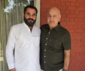 ਸਿਸੋਦੀਆ ਨਾਲ ਮਿਲੇ ਸਵਨਾ, ਸਰਹੱਦੀ ਕਿਸਾਨਾਂ ਦੀ ਕੱਚੀ ਜ਼ਮੀਨ ਪੱਕੀ ਕਰਨ ਦਾ ਮੁੱਦਾ ਉਠਾਇਆ