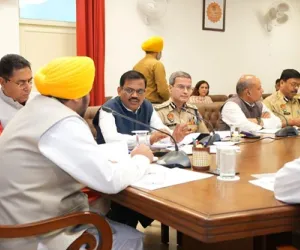 ਮੁੱਖ ਮੰਤਰੀ ਭਗਵੰਤ ਸਿੰਘ ਮਾਨ ਵੱਲੋਂ 'ਯੁੱਧ ਨਸ਼ਿਆਂ ਵਿਰੁੱਧ' ਮੁਹਿੰਮ ਬਾਰੇ ਉੱਚ-ਪੱਧਰੀ ਸਮੀਖਿਆ ਮੀਟਿੰਗ ਦੀ ਪ੍ਰਧਾਨਗੀ