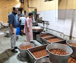 ਤਿਉਹਾਰਾਂ ਦੇ ਸੀਜ਼ਨ ਦੇ ਮੱਦੇਨਜ਼ਰ ਖਾਧ ਪਦਾਰਥਾਂ ਦੀ ਗੁਣਵੱਤਾਂ ’ਤੇ ਤਿੱਖੀ ਨਜ਼ਰ ਰੱਖਣ ਲਈ ਜਾਂਚ ਮੁਹਿੰਮ ਕੀਤੀ ਤੇਜ਼