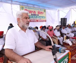ਪੀ.ਏ.ਯੂ ਨੇ ਸੂਬੇ ਦੀ ਖੇਤੀ ਨੂੰ ਅਗਾਂਹਵਧੂ ਲੀਹਾਂ ਉੱਪਰ ਤੋਰਨ ਲਈ ਕਿਸਾਨਾਂ ਦੇ ਮੋਢੇ ਨਾਲ ਮੋਢਾ ਜੋੜ ਕੇ ਕਾਰਜ ਕੀਤਾ-ਕੈਬਨਿਟ ਮੰਤਰੀ ਲਾਲ ਚੰਦ ਕਟਾਰੂਚੱਕ