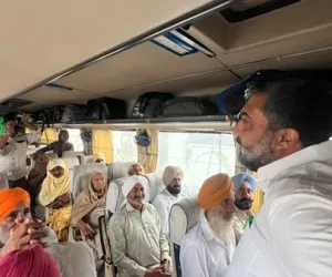 ਵਿਧਾਇਕ ਜਗਦੀਪ ਕੰਬੋਜ  ਗੋਲਡੀ ਨੇ ਤੀਰਥ ਯਾਤਰਾ ਲਈ ਪਿੰਡ ਇਸਲਾਮ ਵਾਲਾ ਤੇ ਘੱਟਿਆ ਵਾਲਾ ਜੱਟਾਂ ਤੋਂ ਸ਼ਰਧਾਲੂਆਂ ਦੀਆਂ  3 ਬੱਸਾਂ ਕੀਤੀਆਂ ਰਵਾਨਾ